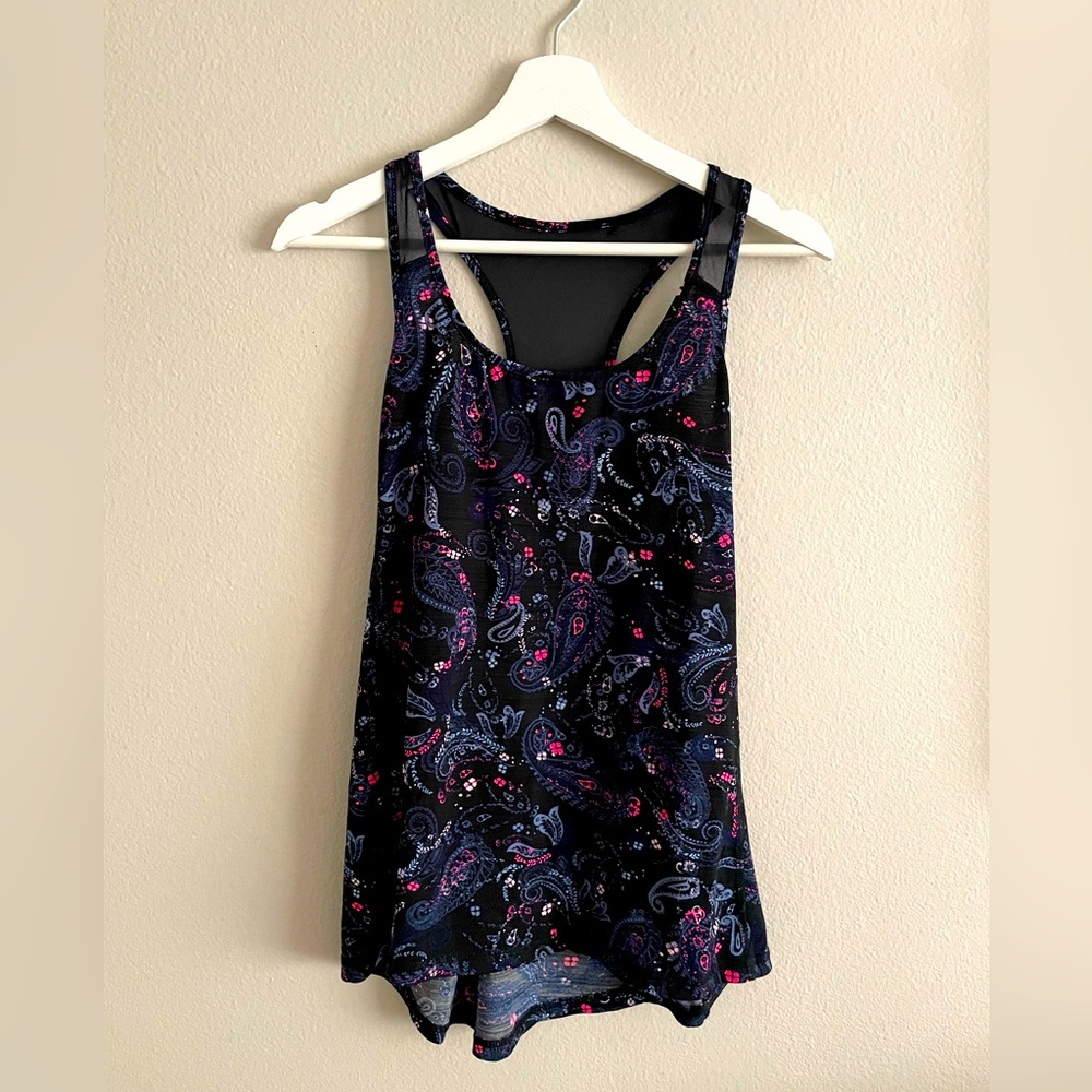 Black tank with pretty paisley pattern. GREAT condition!